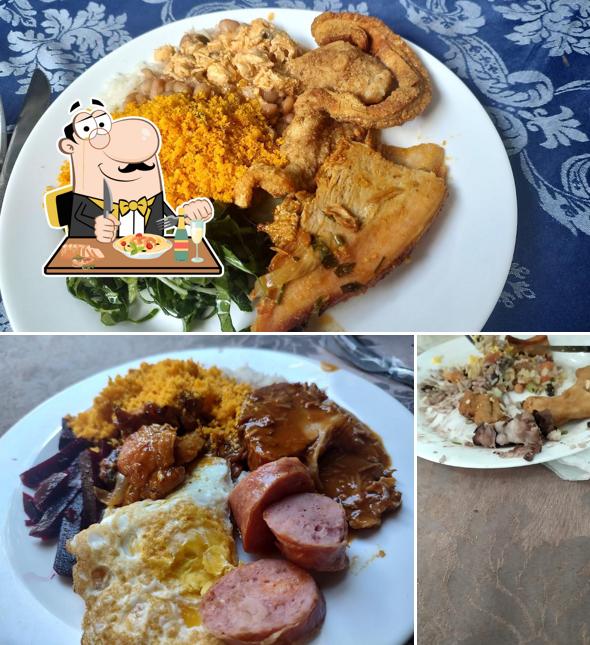 Comida em Buffet Bonatchellos