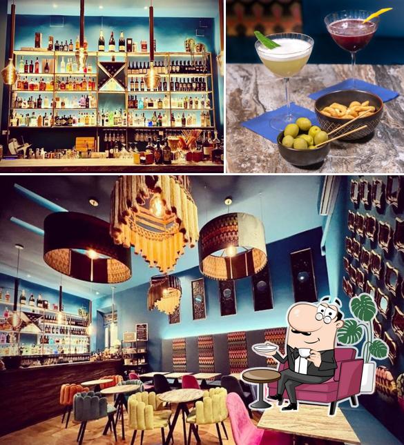 Gli interni di Bifolchi Divini moderna enoteca vineria