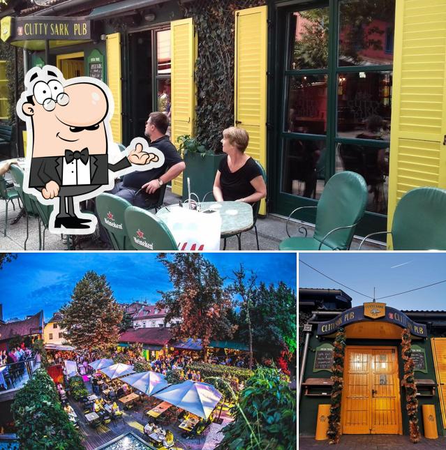 Siediti a un tavolo di Cutty Sark Pub