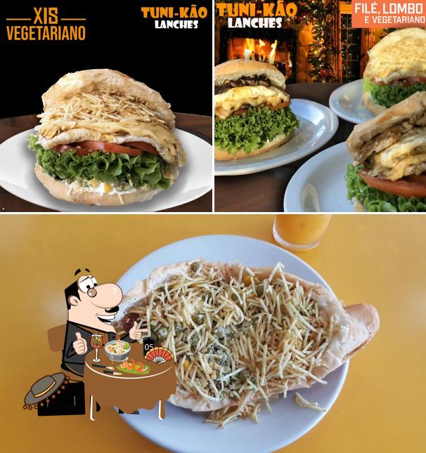 Platos en Tuni Kão Lanches