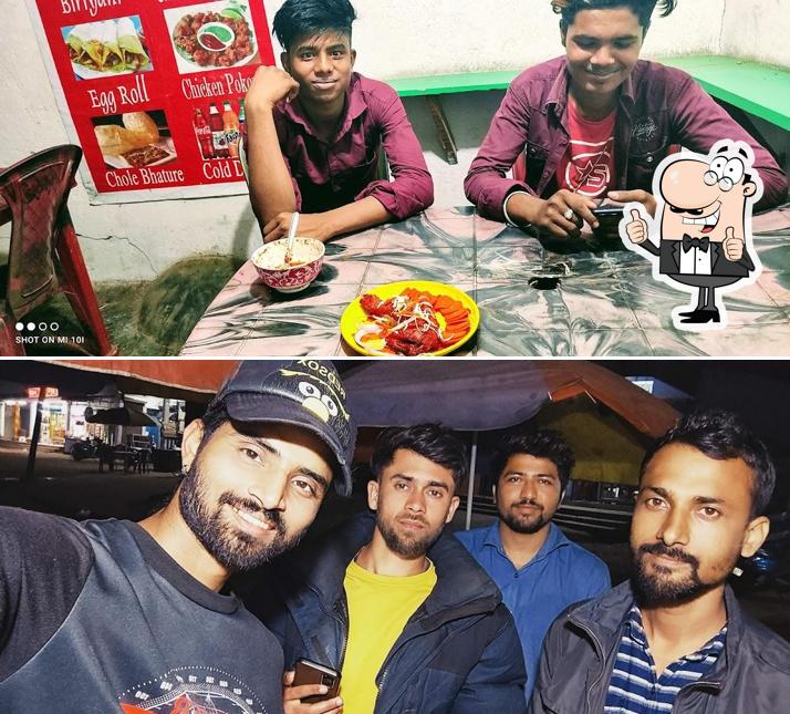 Look at the pic of Wow chicken