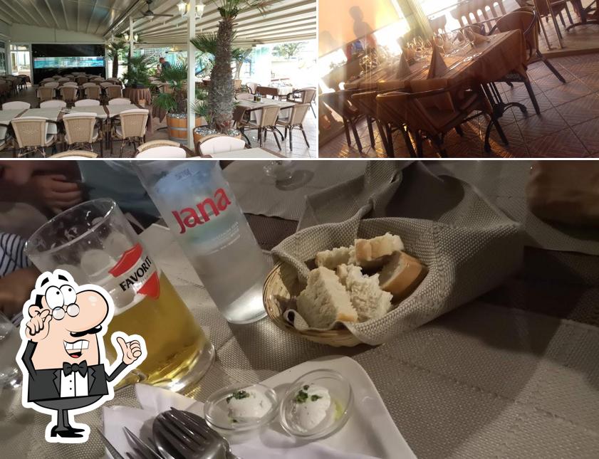 Siediti a un tavolo di Restoran - Pizzeria Spadici