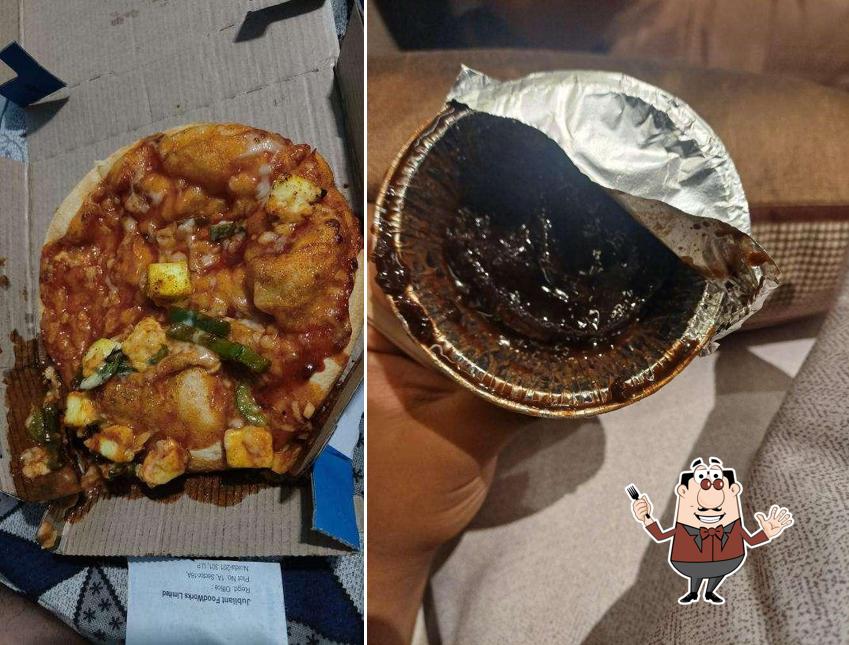 Food at Domino's pizza