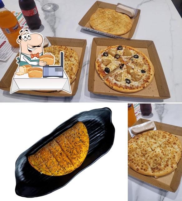 Garlic bread at La Milano Pizzeria