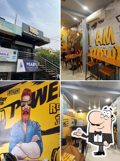 Rowdy Momos Cafe : Best Momos