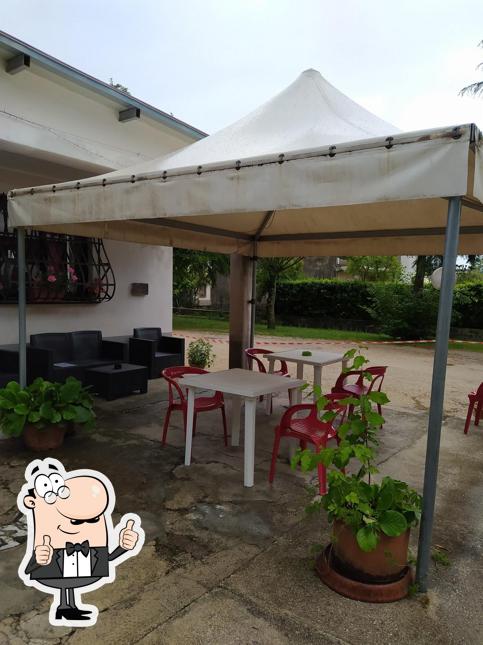 Vedi questa immagine di Bar Alice