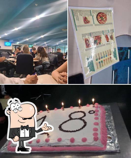 Bingo Grattacielo si caratterizza per la interni e torta