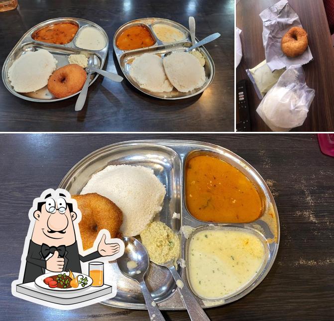 Meals at Shri Swami Samarth Idli Gruh