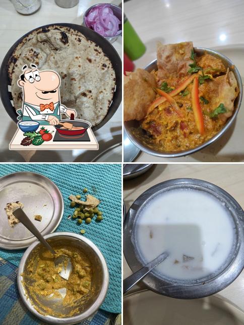 Chicken curry at Amarpali's Food And Restaurant