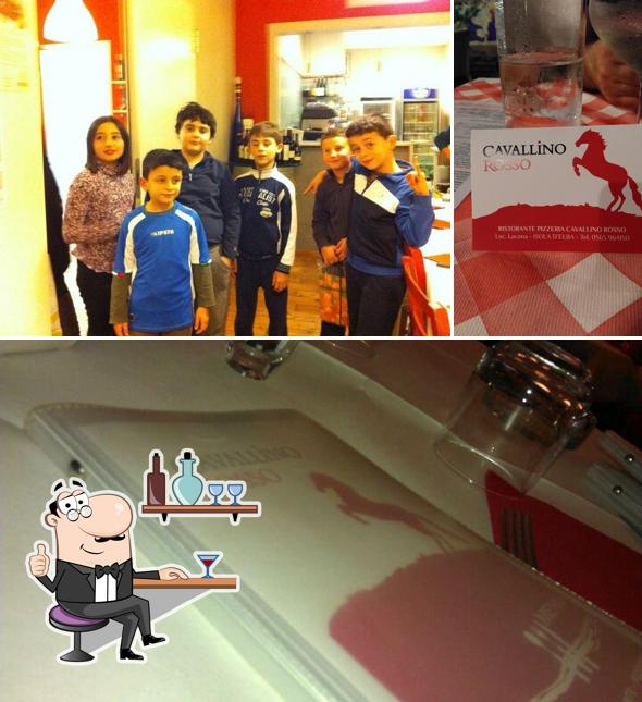 Siediti a un tavolo di Ristorante Pizzeria Cavallino Rosso