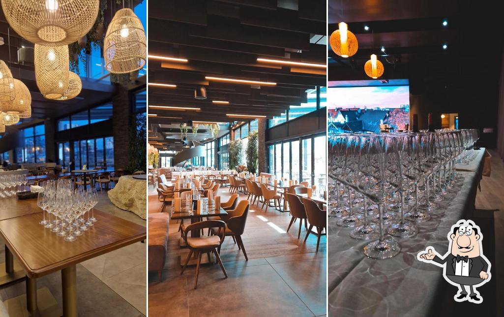 Siediti a un tavolo di BOOST eat & drink