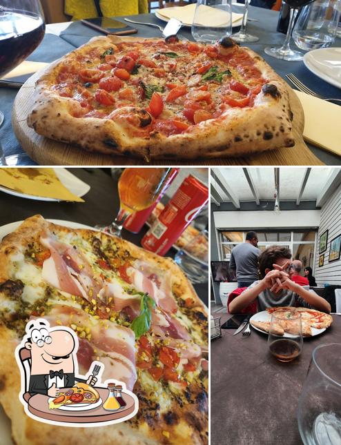 A DAI CUGINI AVERSA, puoi ordinare una bella pizza