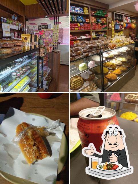 Food at Arya Cake World