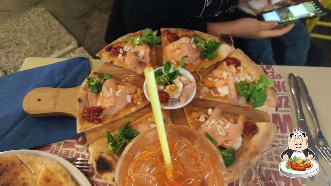 Platti al Pizzeria Deposito Bagagli