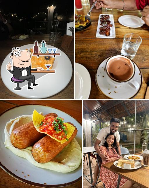 Check out how Cafe Trip is Life looks inside