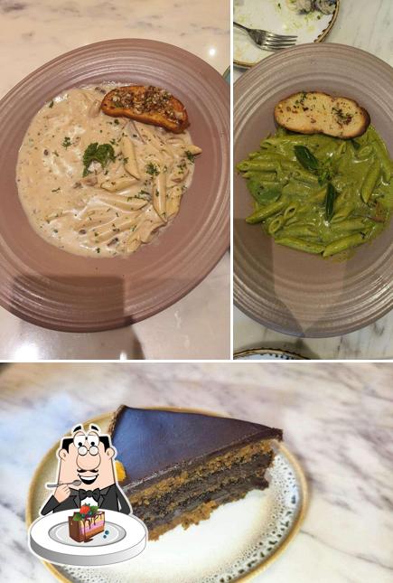 Chocolate cake at Earth Cafe @ Churchgate