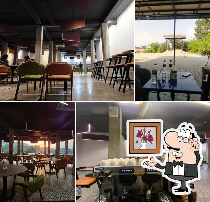 The interior of De' koffiEstate