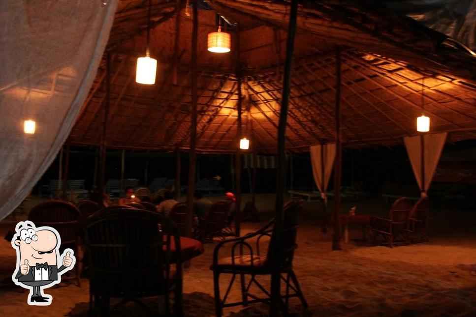 Look at this photo of Beach Valley Shack