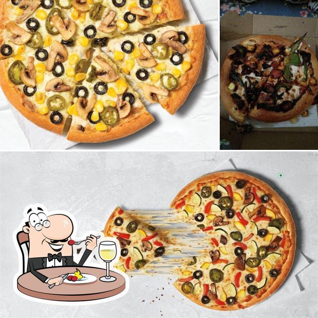 Food at Pizza Hut Golden I Mall, Greater Noida