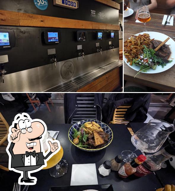 Installez-vous à l'une des tables de Beerstro - Taverne Moderne Lille