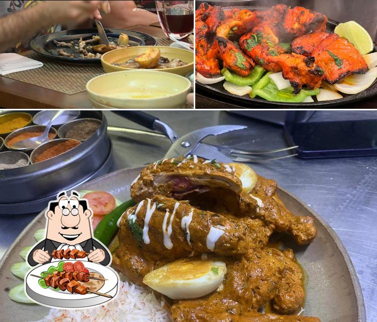 Platos en Samosa & Company, Indian Food