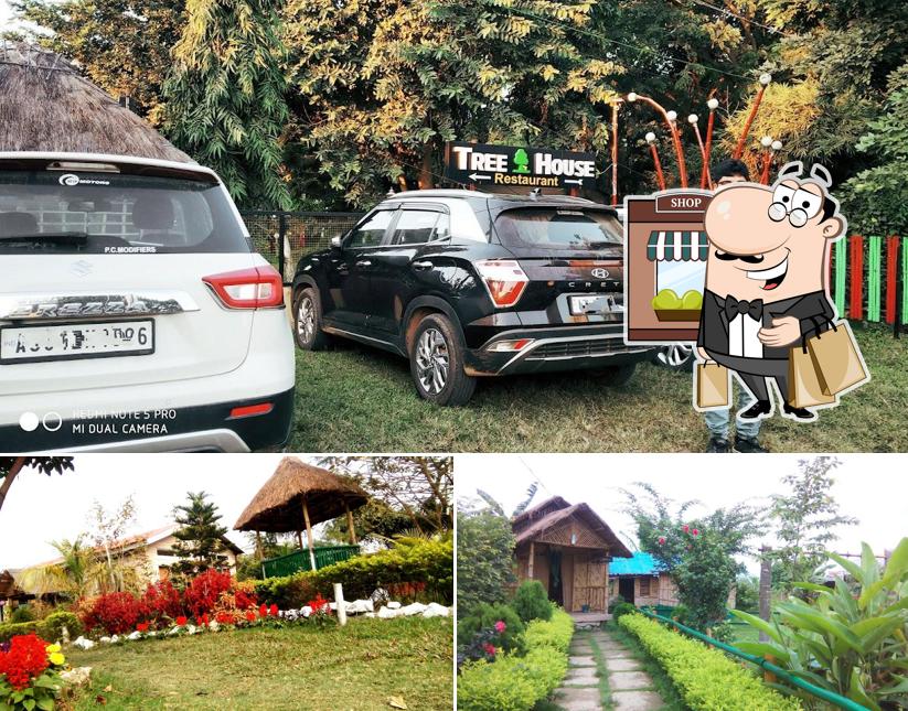 Enjoy the view at the outside area of TREE HOUSE