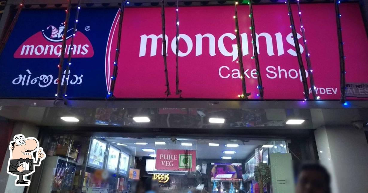 Here's a pic of Monginis Cake Shop