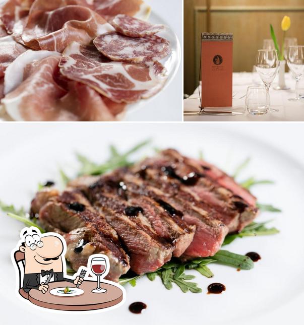 Tra le diverse cose da Ristorante Delle Notarie si possono trovare la cibo e vino