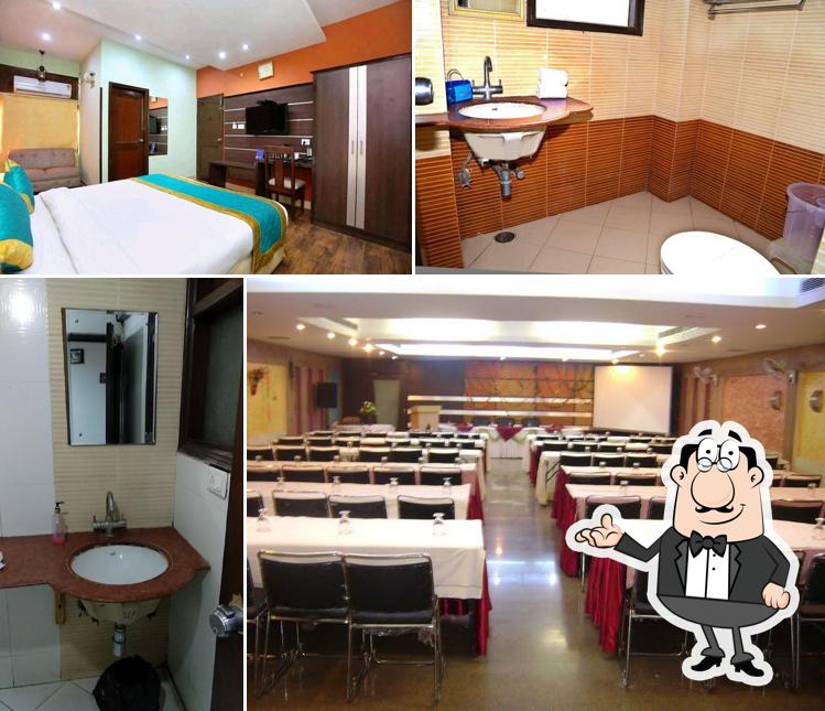 Take a seat at one of the tables at Hotel Mittaso Best hotel in chandigarh best hotel in zirakpur party hall in chandigarh veg hotel in chandigarh