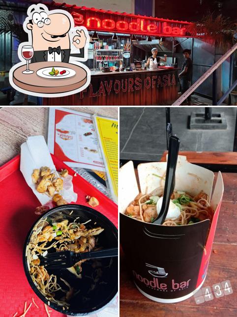 The photo of food and interior at Noodle bar