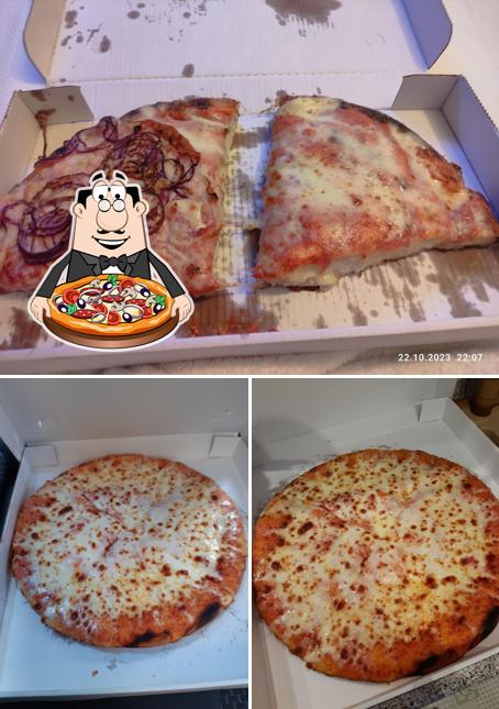 Ordina tra le svariate varianti di pizza