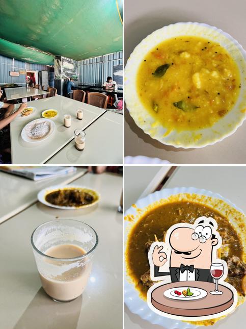 Food at Vanitha Mess വനിതാ മെസ് (വീട്ടിലെ ഊണു)