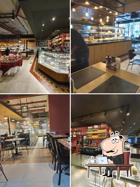 Sente em uma das mesas no Empório Kaminski Padaria, Confeitaria E Café Colonial