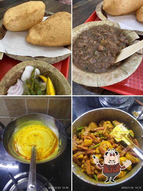 Meals at Bhatia's Chole Bhature
