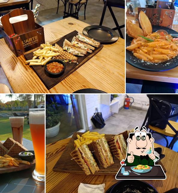 Macaroni and cheese at L'ARTE FARM CAFE