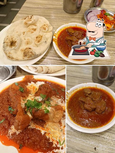 Chicken curry at Gouri Hotel (Ghantaghar)