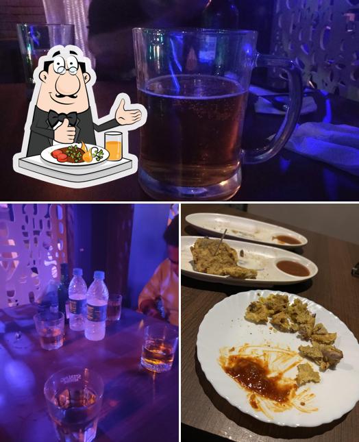 Take a look at the picture depicting food and beverage at Foodies Resturant