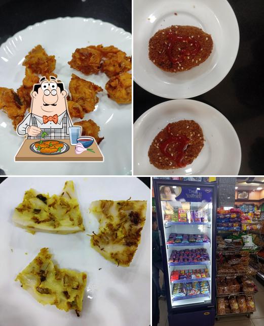 Chicken wings at Famous Bakery