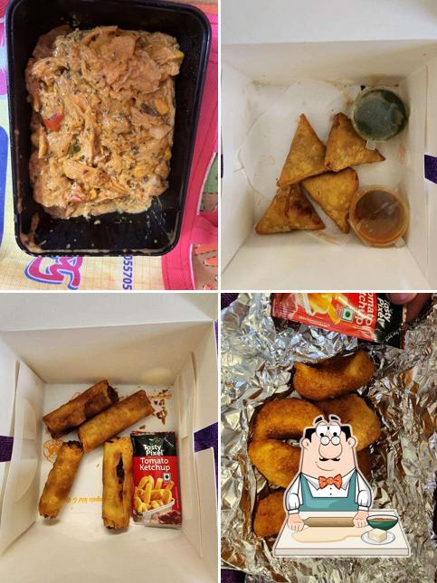 Samosa at Momo Etc