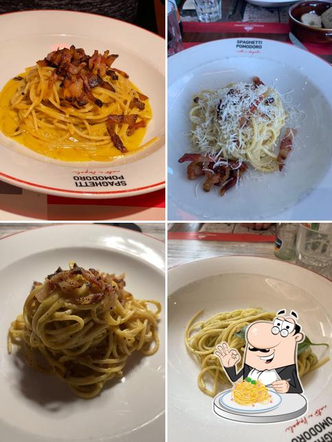 Spaghetti alla carbonara al Spaghetti Pomodoro