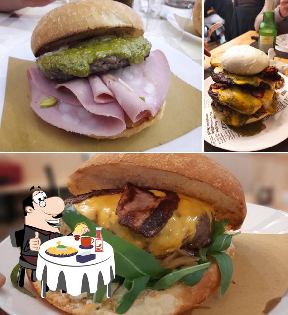 Prenditi un hamburger a Hill's Burger & CHIPS by Antonio