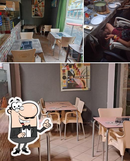 Dai un'occhiata agli interni di Pizzeria Smeraldo