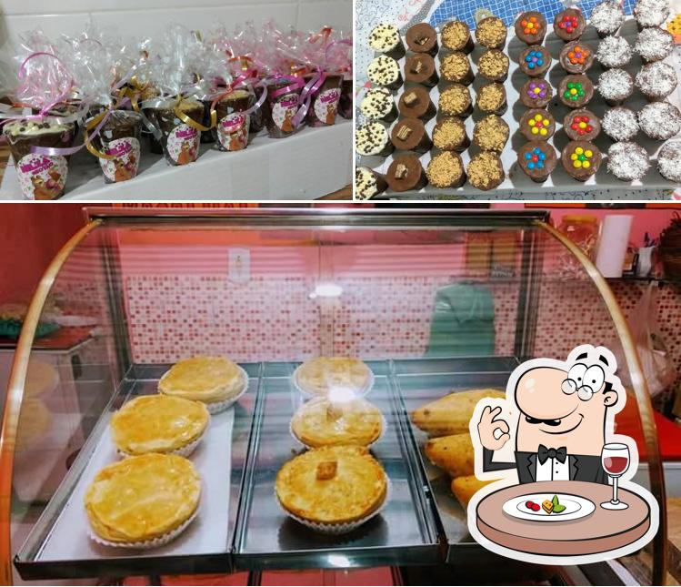 Comida em SANDRA SALGADOS E DOCES