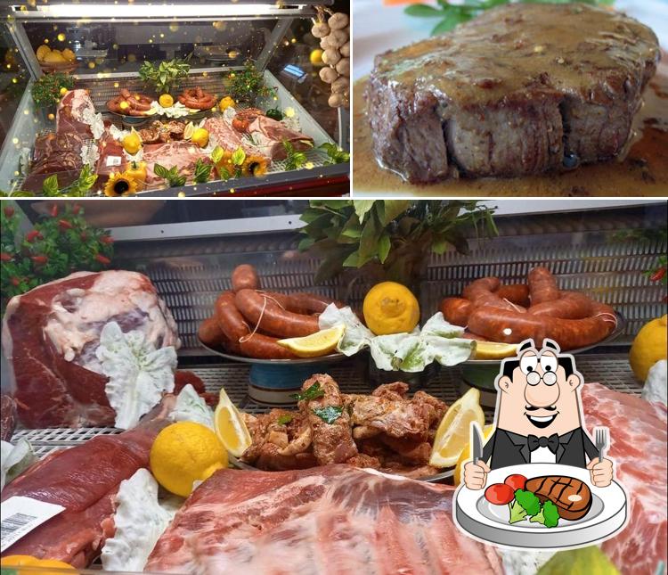 Curiosa tra l'ampia scelta di piatti di carne