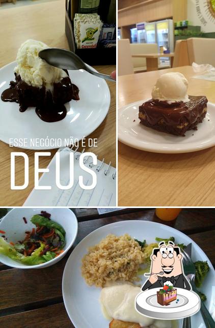 Bolo de chocolate em GreenBerry Gastronomia Saudável