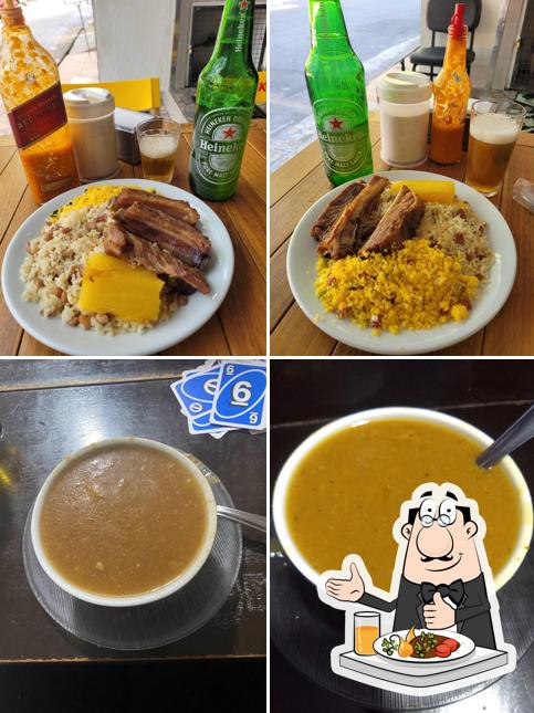 Platos en P. C. Guedes Bar