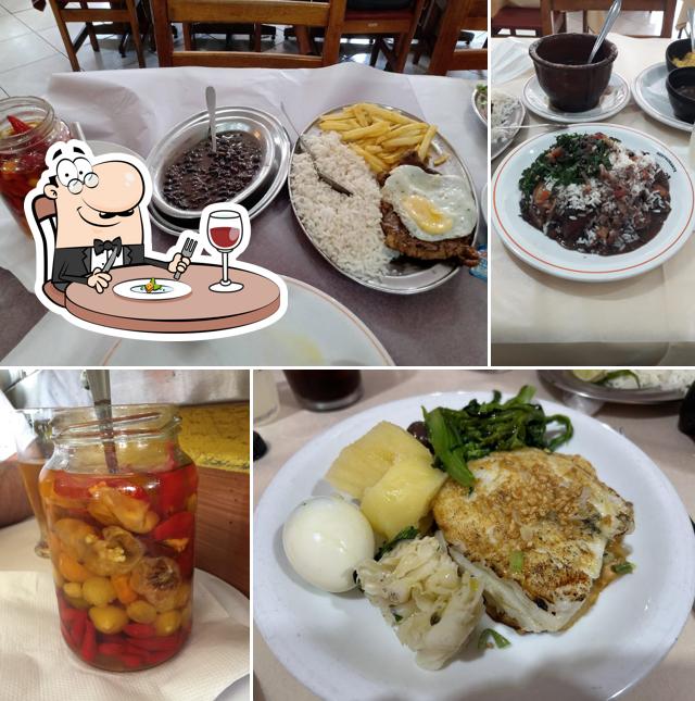 Comida em Restaurante Cruzador