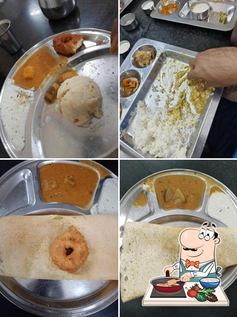 Chicken curry at Sree Krishna Cafe