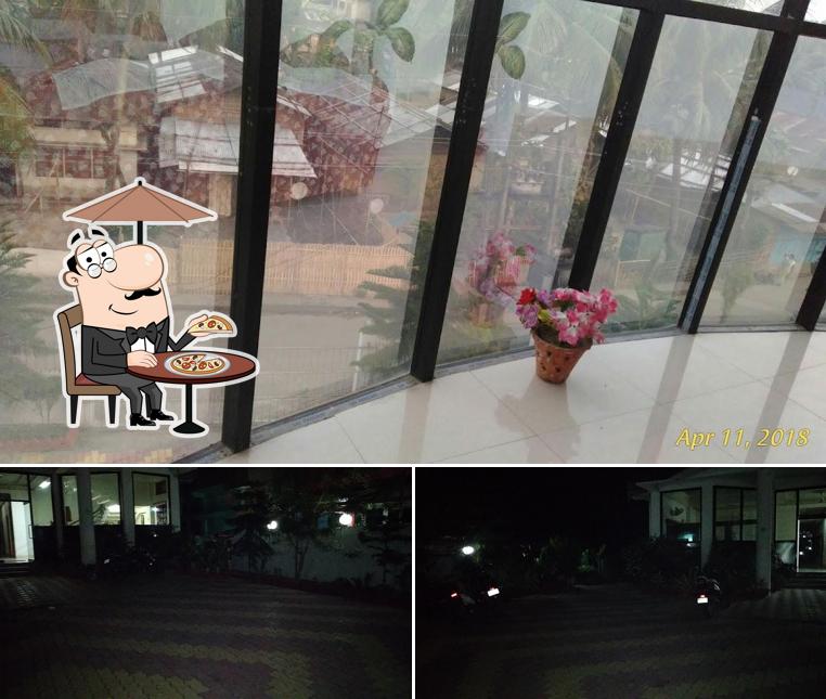 Check out how Hotel Kaziranga Continental looks outside