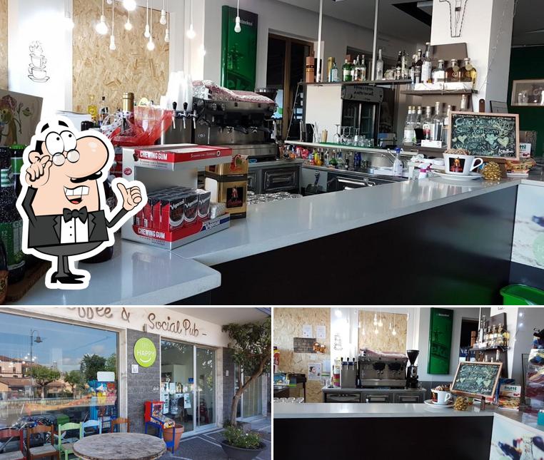 Dai un'occhiata agli interni di PIZZERIA Be Happy
